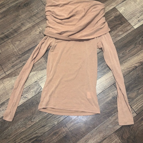 Source unknown Tova Off Shoulder Knit Nude top  contemporary fall casual rare - Picture 7 of 9